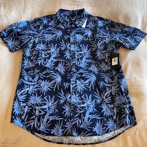 NWT Men’s Hurley Vacation Button Down Shirt